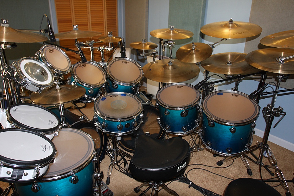 Richard Geer's DW Drum Set with EC2S EVANS Frosted Heads